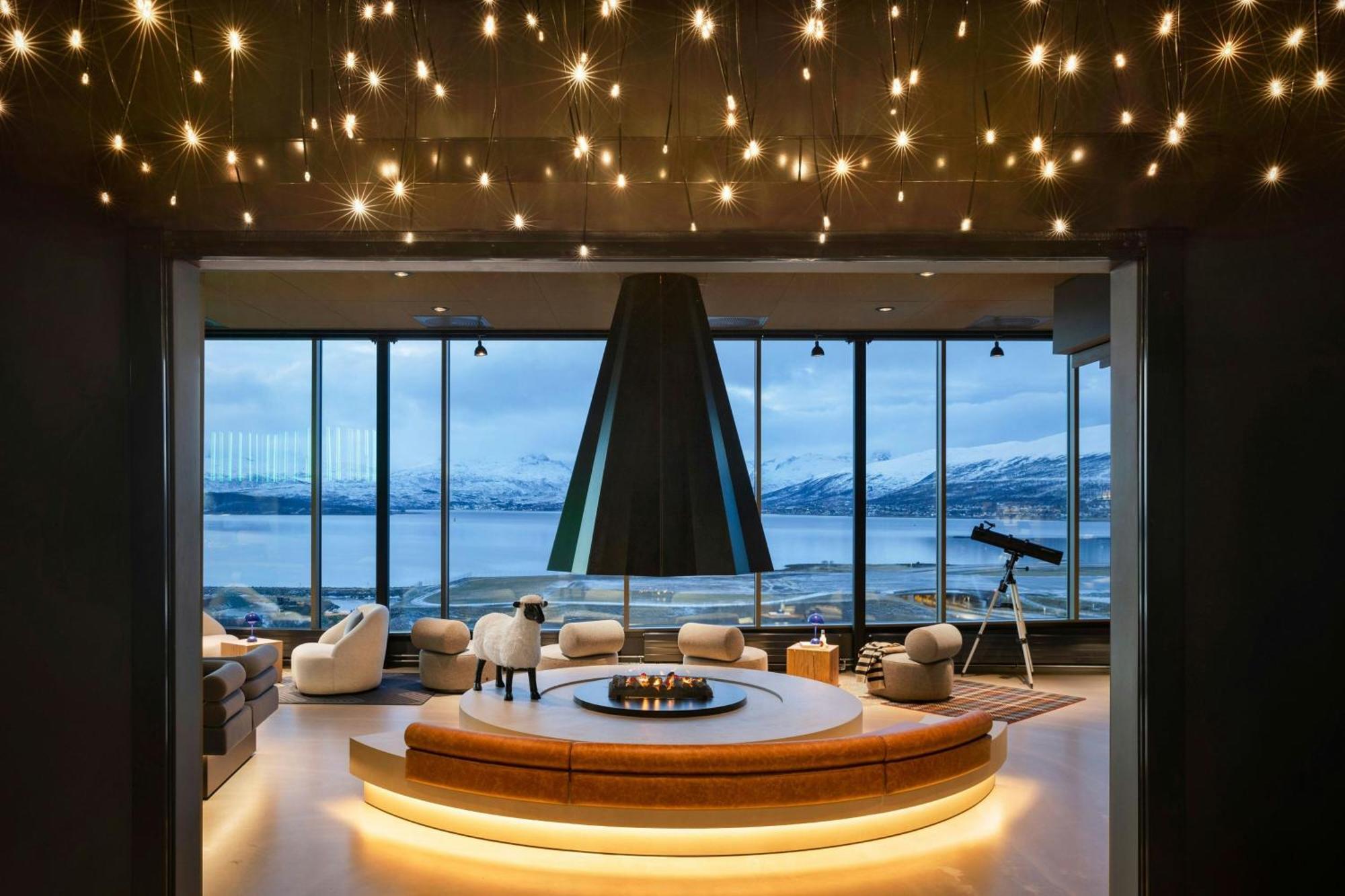 Moxy Tromso Hotell Exteriör bild